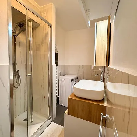 Maison Maggiore Art Stay,central Baveno, 60 Mt From And Dino Congress Center Apartment *